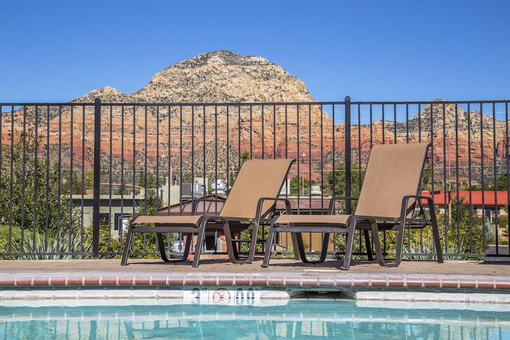 Aiden By Best Western Sedona Exterior photo