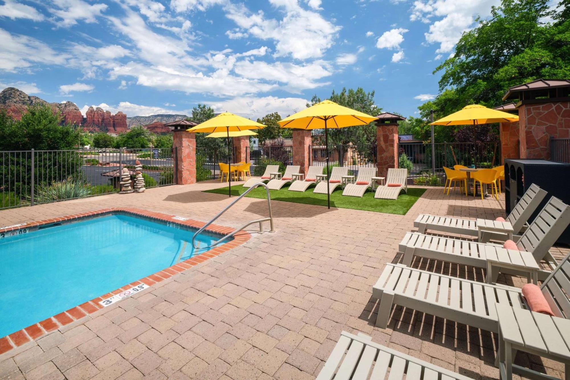 Aiden By Best Western Sedona Exterior photo