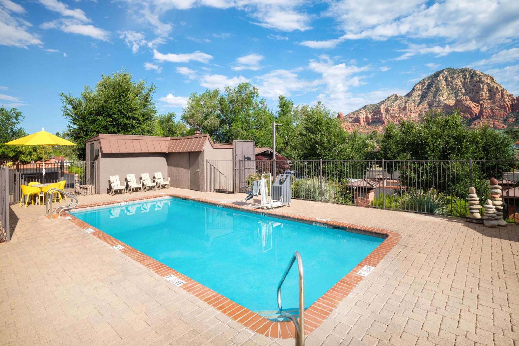 Aiden By Best Western Sedona Exterior photo